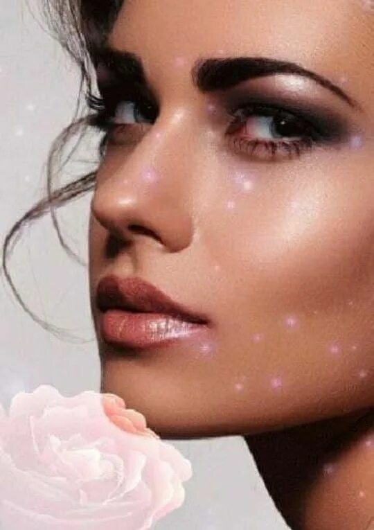 Анимация лица на фото. Гифки лицо. Интересная мимика. Анимации гламурные девушки. Анимационные лица.