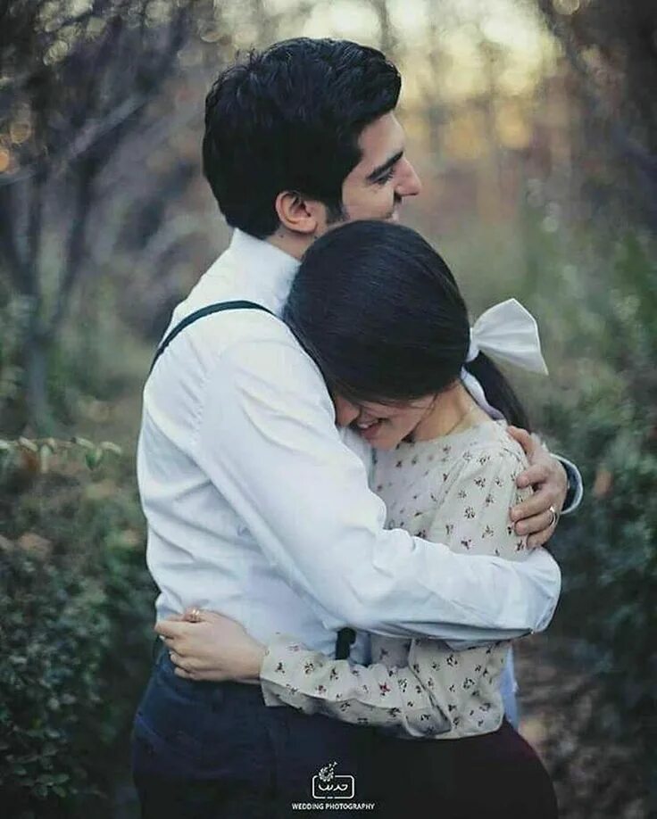 Ата мен бала. Казах в национальном костюме с домброй. Рисунок на тему наурыз. Әже мен бала. Сени суйем.