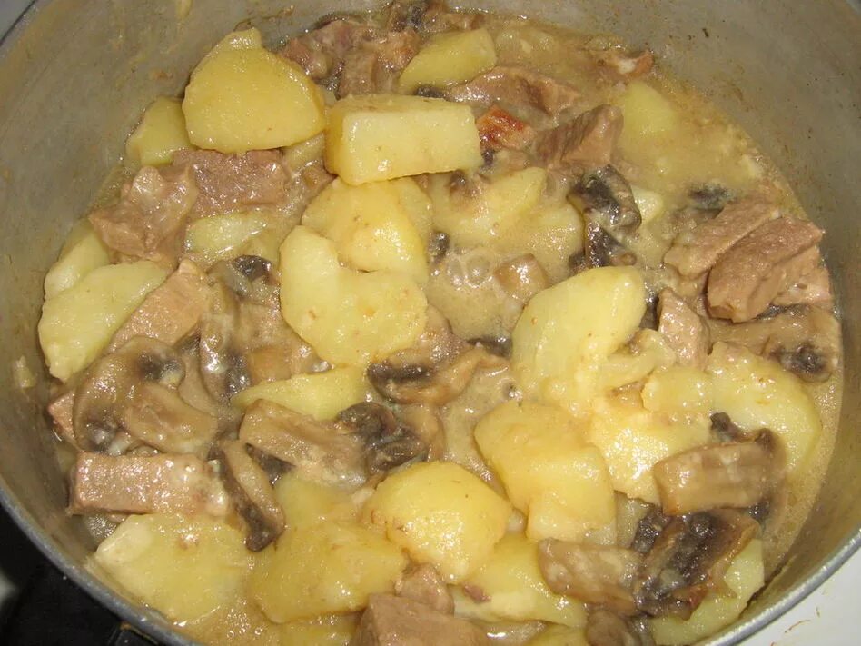 Тушеная картошка с курицей в кастрюле, пошаговый рецепт