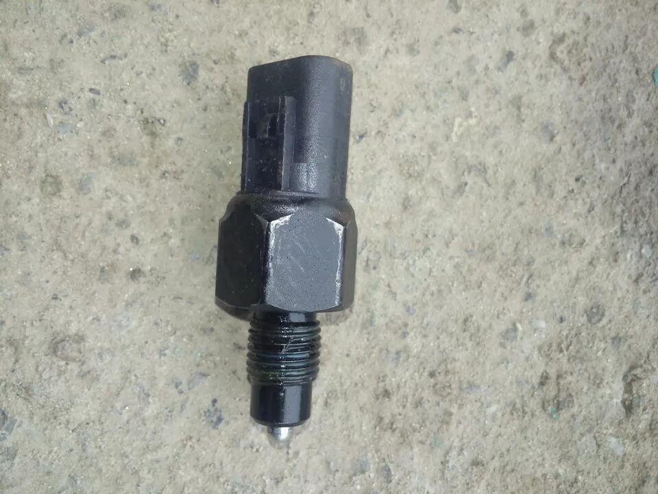 Техника заднего хода. Датчик включения заднего хода passat b3. Техника заднего хода. Техника заднего хода. Схема параллельной парковки на автодроме.