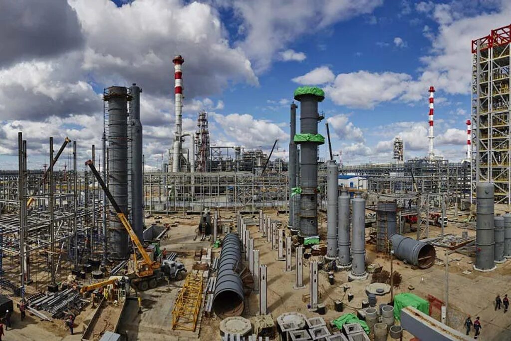 Строительная промышленность. Газоперерабатывающий завод в тобольске. Строить заводы. Строить заводы. Строить заводы.
