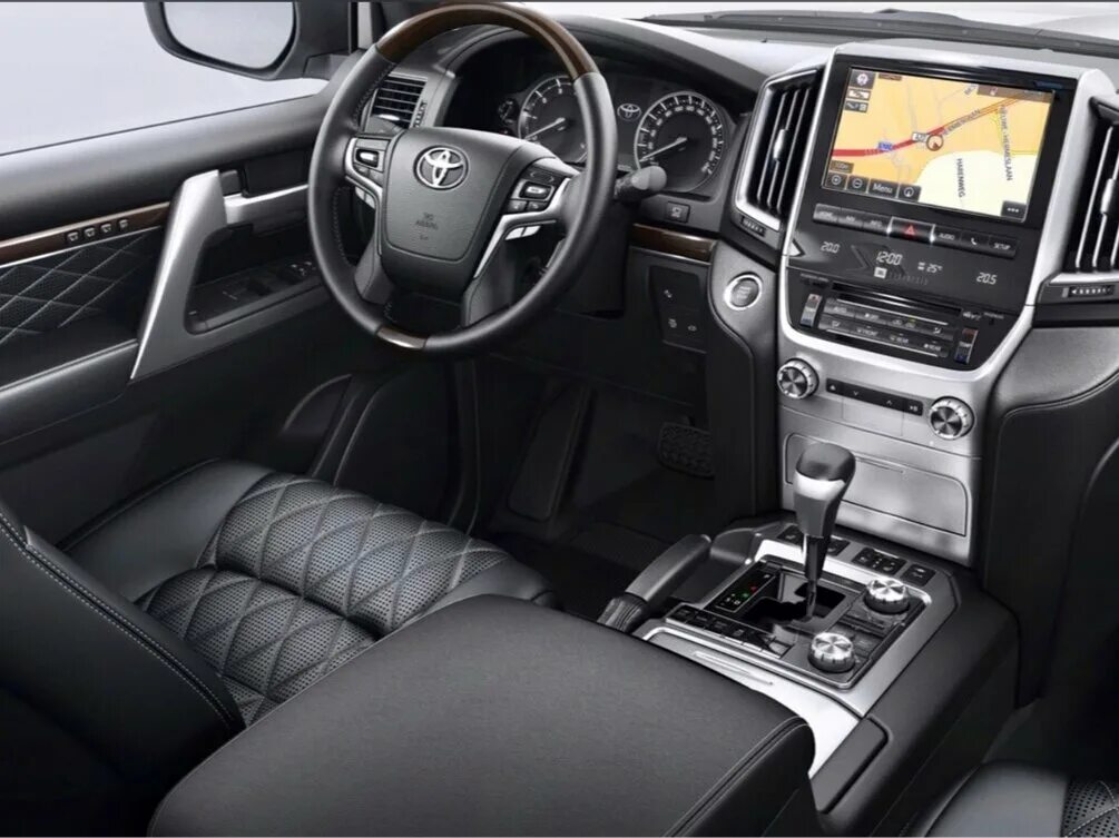 ленд крузер 200 рестайлинг 2 салон. рестайлинг салона land cruiser 200. лэнд крузер 200 салон. салон тойота крузер 200 араб. салон рестайлинг крузер 200.