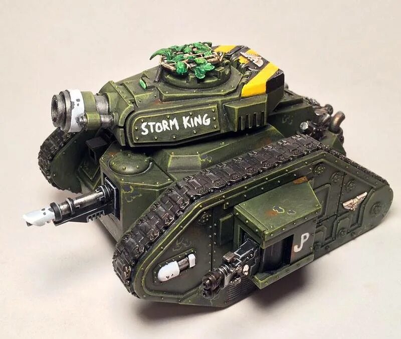 Taurox Astra Militarum. Astra Militarum hydra. Militarum Green. Танк коммандер.