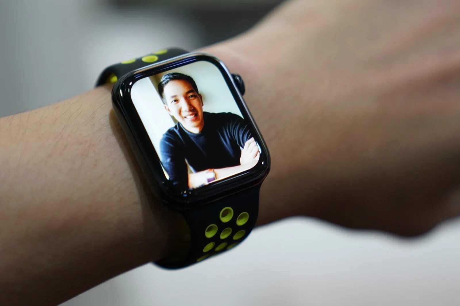 Можно ли плавать в часах apple watch. Apple watch series 700. apple watch series 8. часы apple в другую оправу. можно ли плавать в эппл вотч.