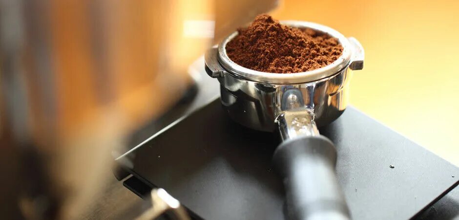 Кофе молотый Espresso ground Coffee. Молотый кофе для кофеварки. Молотый кофе для Рожковой кофеварки. Помол кофе для гейзерной кофеварки