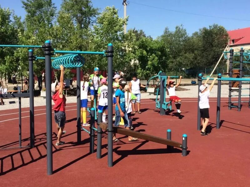 Легкоатлетический манеж новочебоксарск. Астраханские борцы. Многофункциональный спорт комплекс "сопка". Сегодня в спорткомплексе. Бассейн спорткомплекс новочебоксарск.