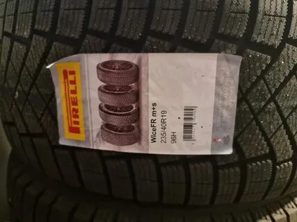 Pirelli ice 235 55 r19