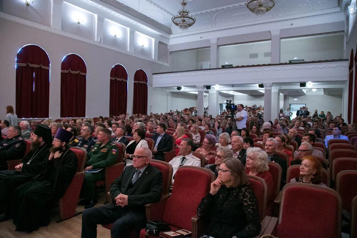 ДК Тепловозостроитель Коломна. Тепловозостроитель Коломна зал. ДК Тепловозостроитель Коломна зал. ДК теплостроителей Коломна зал. Сайт дк тепловозостроитель