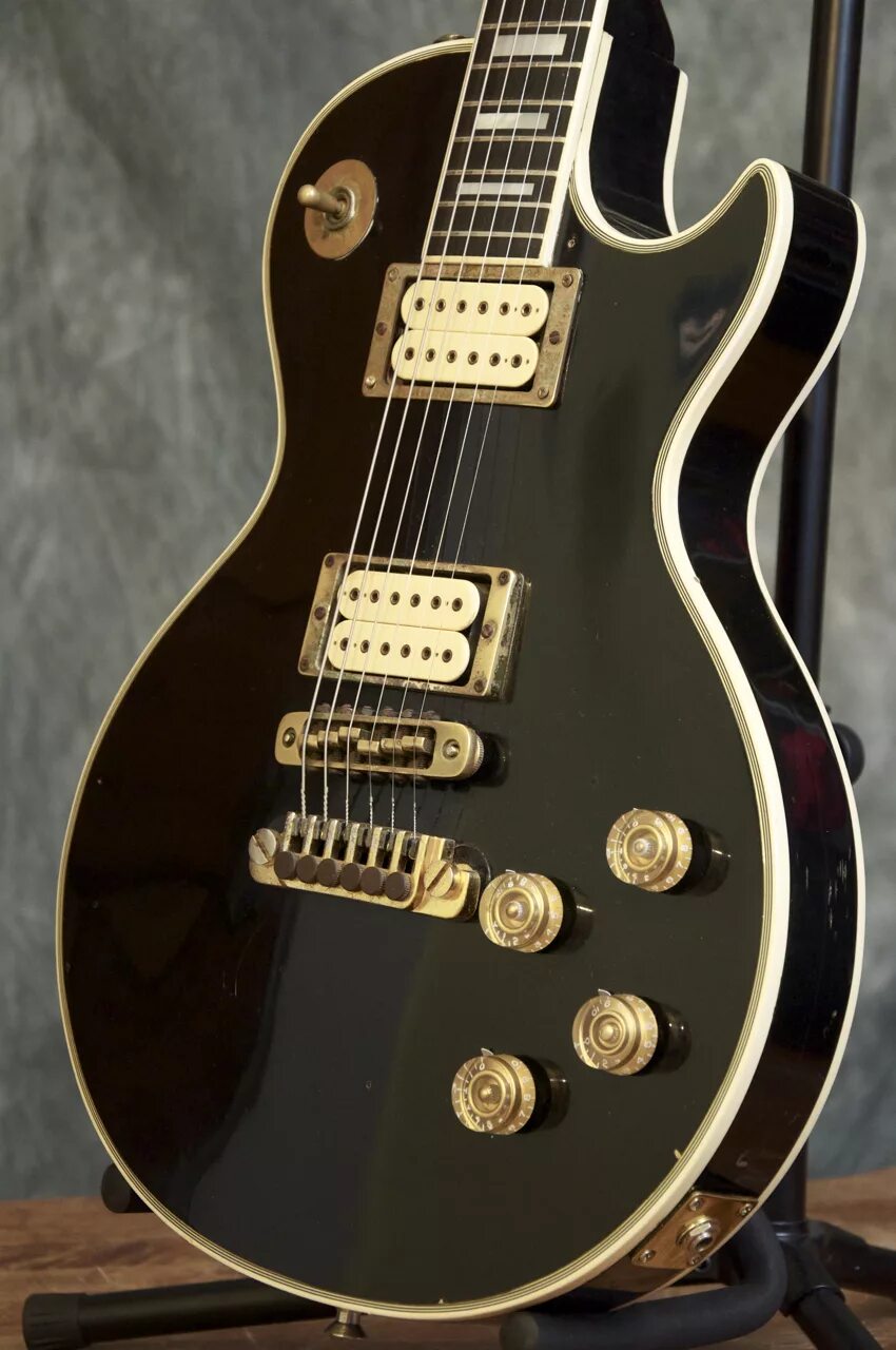 Gibson les paul custom black gold. Gibson les paul custom 1957 black beauty. Gibson les paul custom black. Gibson les paul custom. Gibson les paul tremolo.