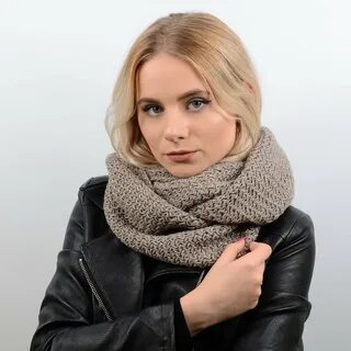 Надела хомут