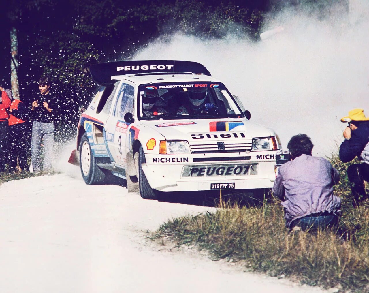 Дорога группы б. Peugeot 205 Group b. Peugeot 205 Rally. Peugeot 205 t16. Пежо 205 ралли 1986.