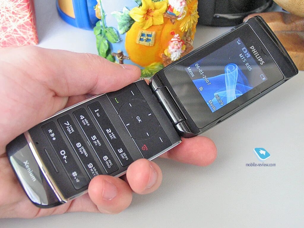 Philips Xenium 9@9q. Раскладушка Филипс ксениум 9@9. Филипс ксениум раскладушка. Philips xenium раскладушка