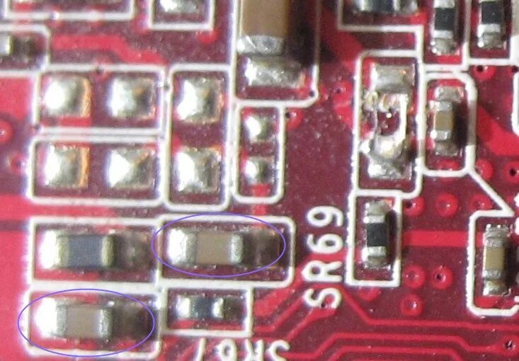 Как проверить smd. Сгоревший smd конденсатор. сбит один smd конденсатор gtx 660. пробитый smd конденсатор. проверка смд конденсатора.