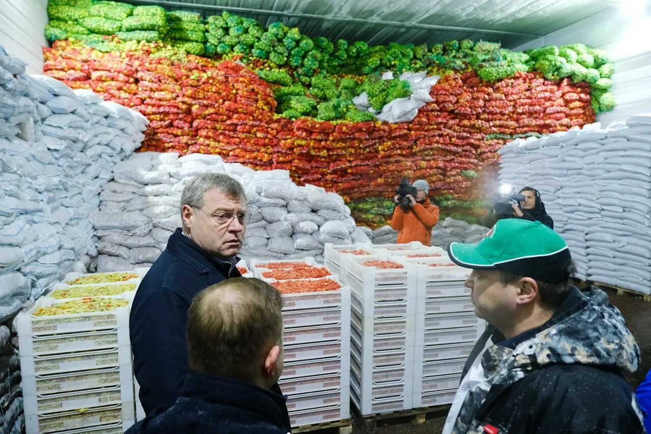 Какие товары производят в астраханской области. Овощная продукция. Перерабатывающие предприятия Астрахань. Производители арбузов в России. Производят товары.