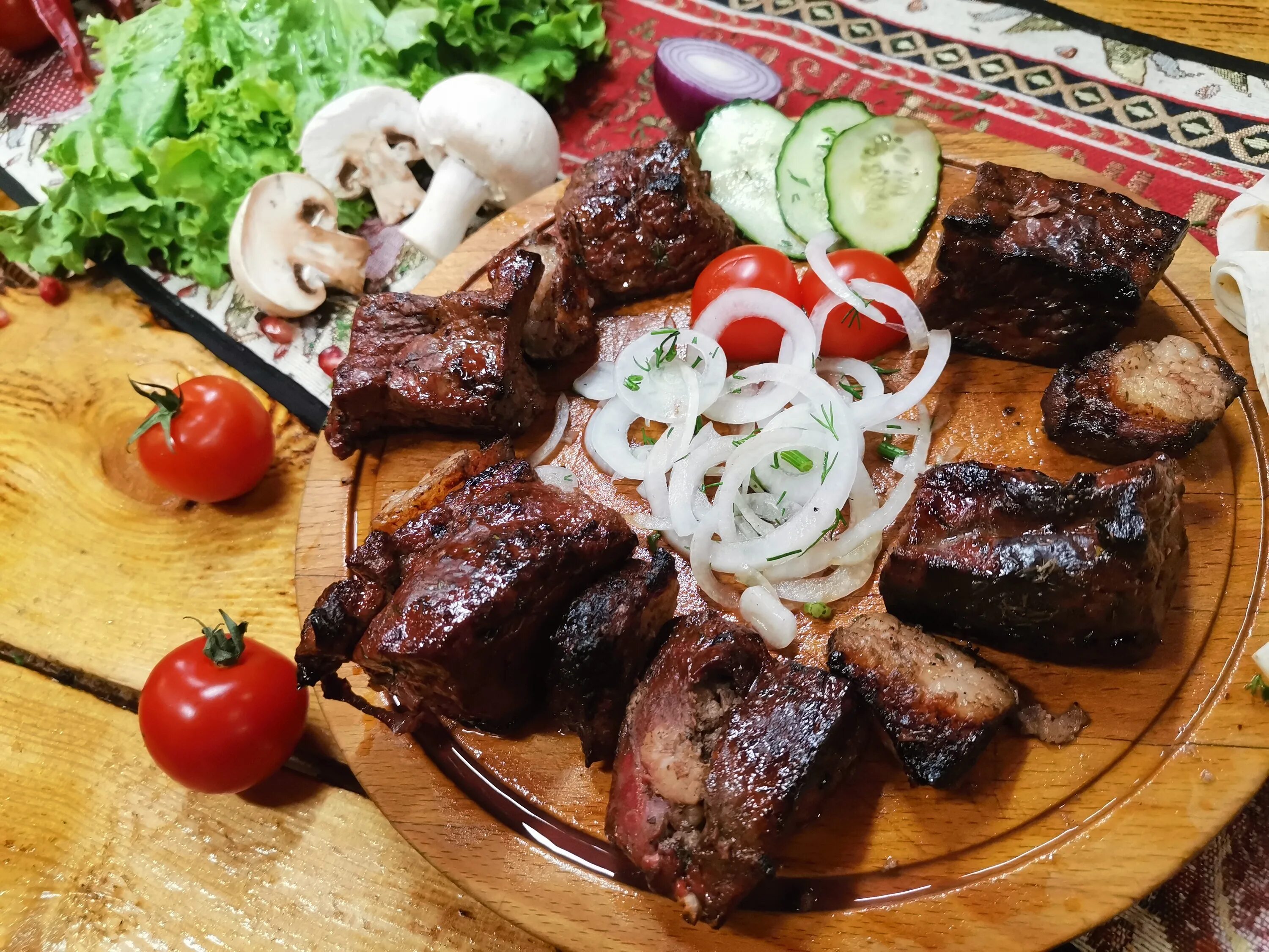 Шашлык из печен. Шашлык. шашлык из говяжьей печени. шашлык говядина. шашлык печень.