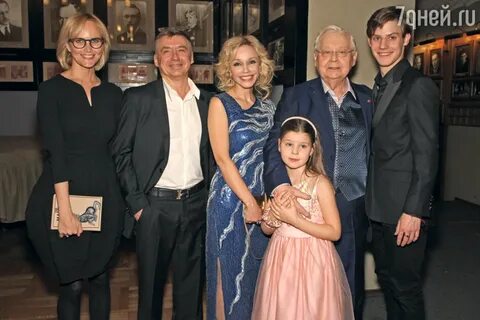 Жена сына табакова