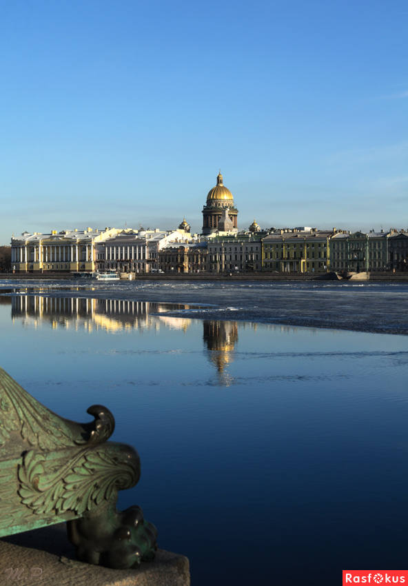 Как называется город на неве. Санкт-Петербург город на Неве. Санкт Петербург вид на Неву.