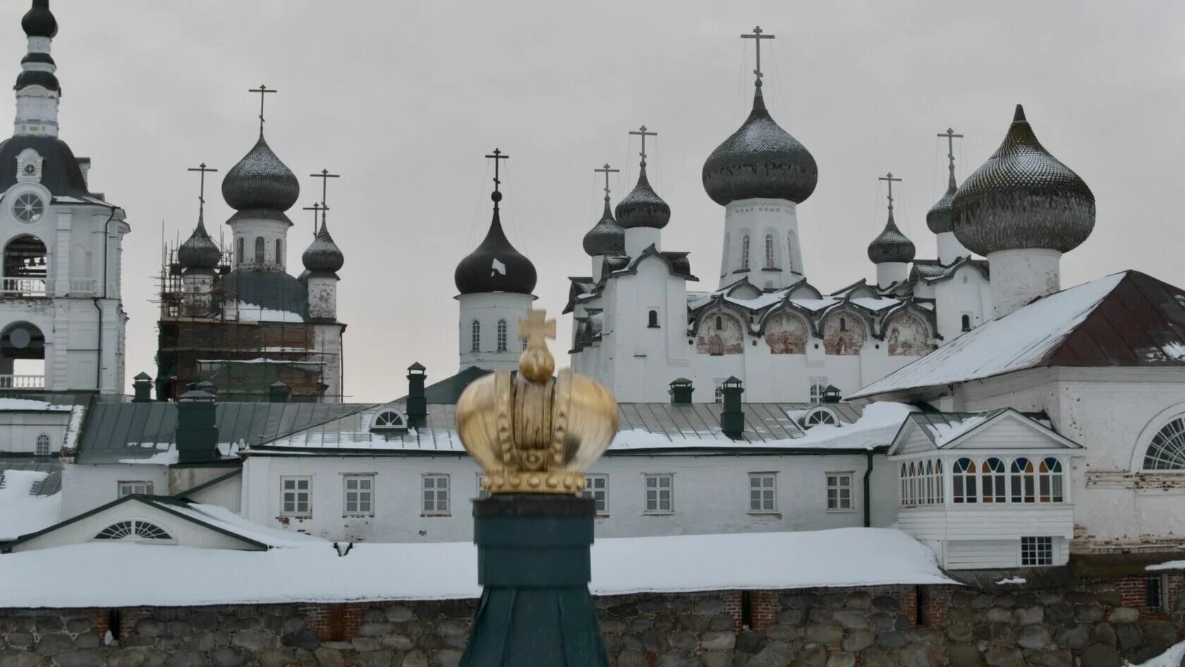 Святой архипелаг соловки. Святой архипелаг соловки. Святой архимелах фильм. Соловки камни берег. Святой архипелаг фильм.