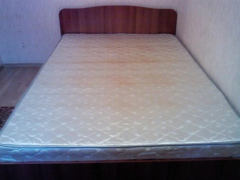 кровать с матрасом. матрасы на кровать 140 на 200. кровать тиволи 90 latte. кровать с матрасом в хорошем состоянии. матрас кровать б.