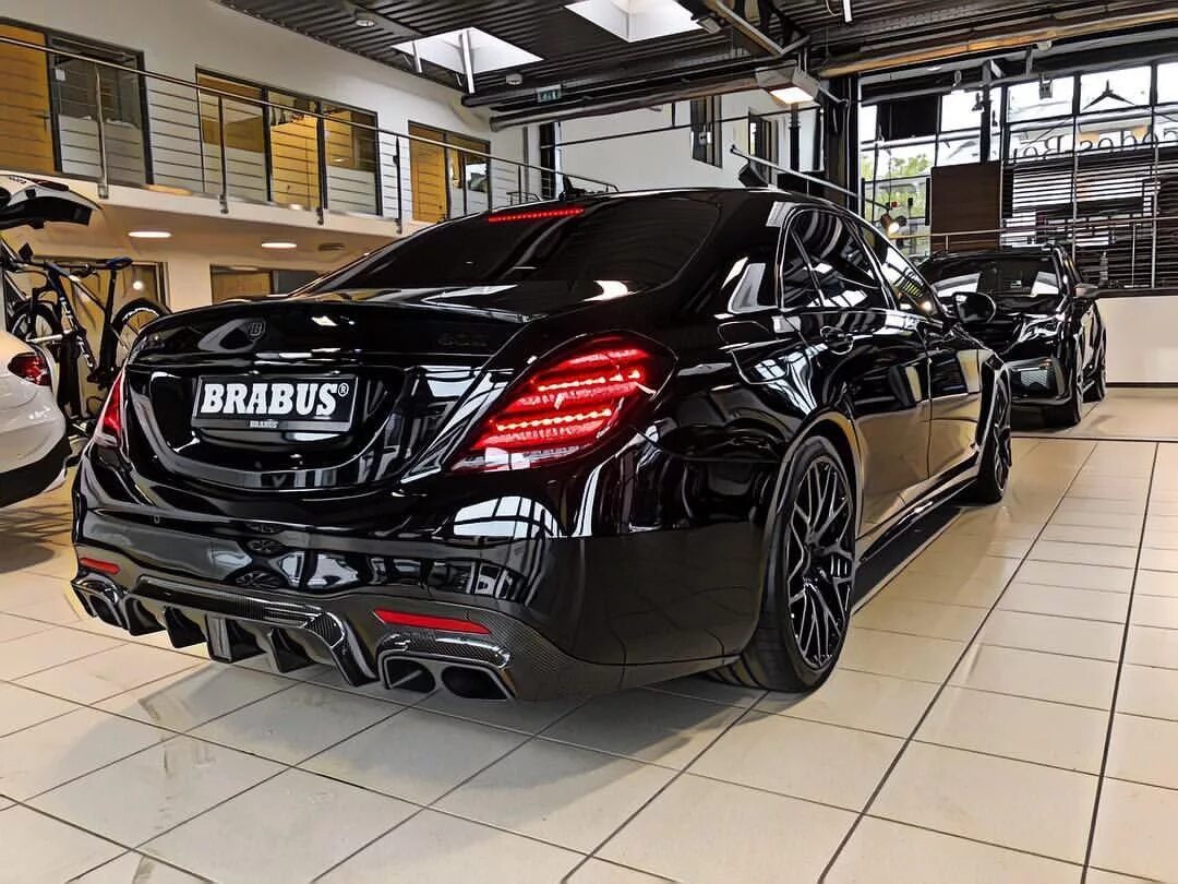 Мерседес брабус купить. Брабус 800 s63 AMG. Мерседес s63 AMG Brabus. Мерседес 222 Брабус. Mercedes Benz Brabus 800.