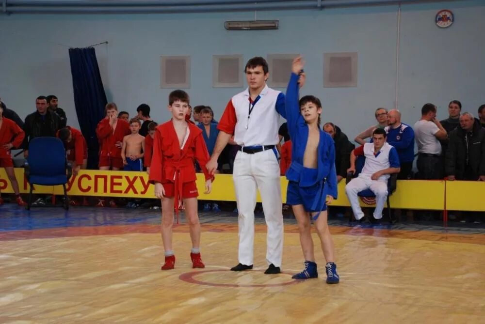 Турнир по самбо на хрустальной улице. Самбо родного края. Самбо родного края. Иван краевой самбо. Самбо родного края.