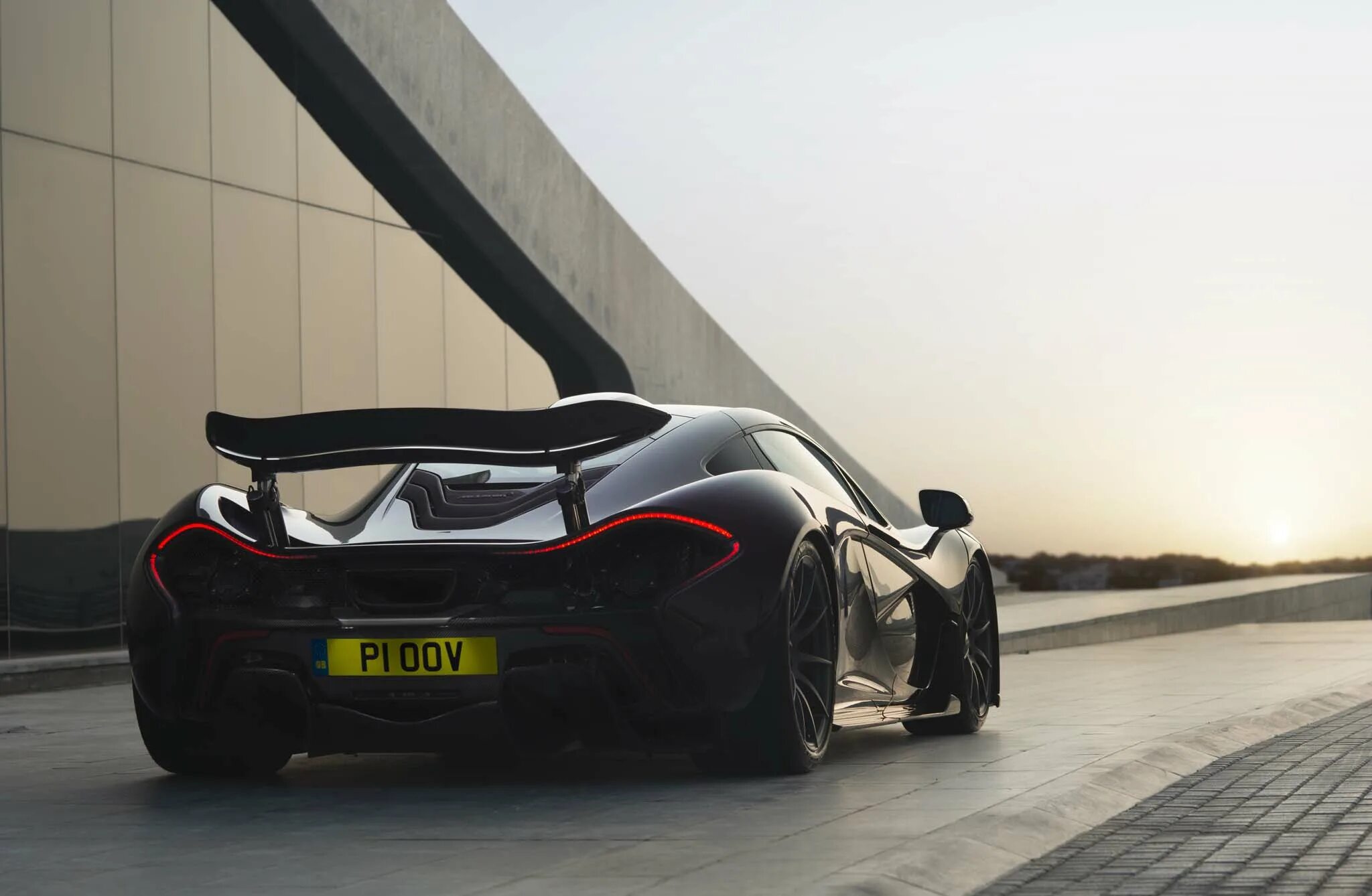 MCLAREN p1. Макларен п1 2020. MCLAREN p1 Rear. MCLAREN p1 черный.