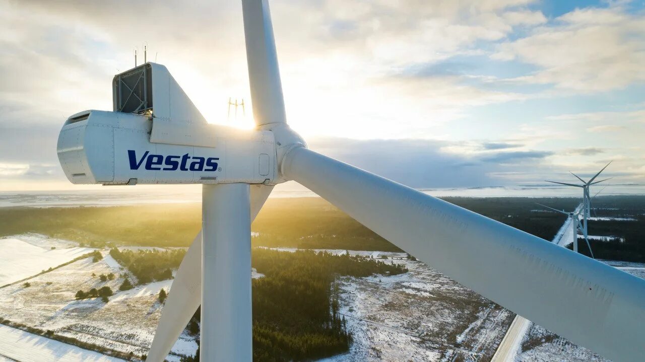 Vestas москва. Ветрогенератор Vestas. Ветроэлектростанция Вестас. Ветроэлектрических станций Vestas v-174. Wind Turbine Vestas.