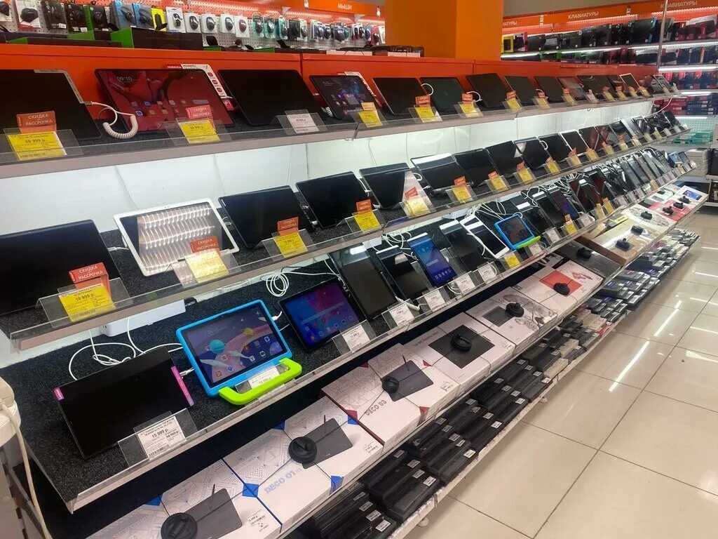 Dns shop владивосток. Днс сальск. днс владивосток вторая речка. магазин днс в сальске. dns гипер &quot;на гоголя&quot;.