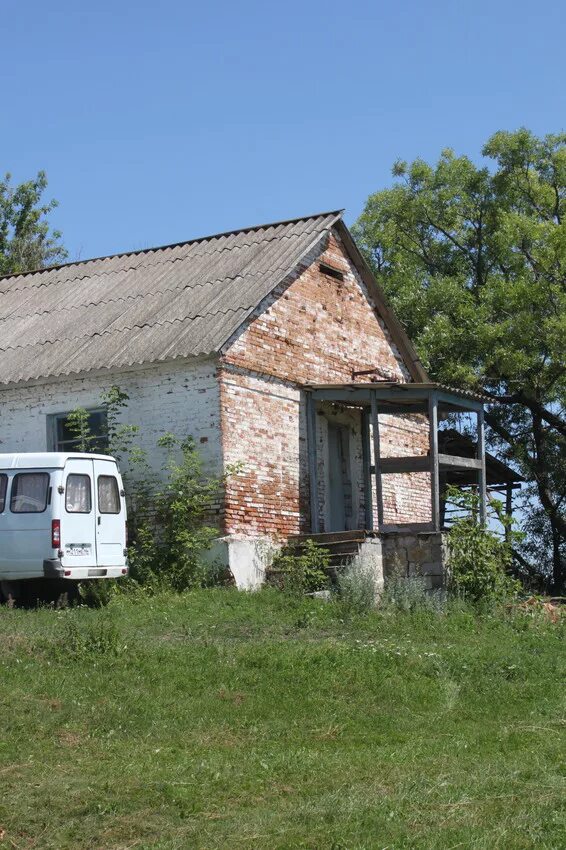 Воронеж село воробьевка. Деревня воробьевка. Воробьёвка воронежская область. Сквер в деревне. Погода воробьевке воронежской на 14 дней.