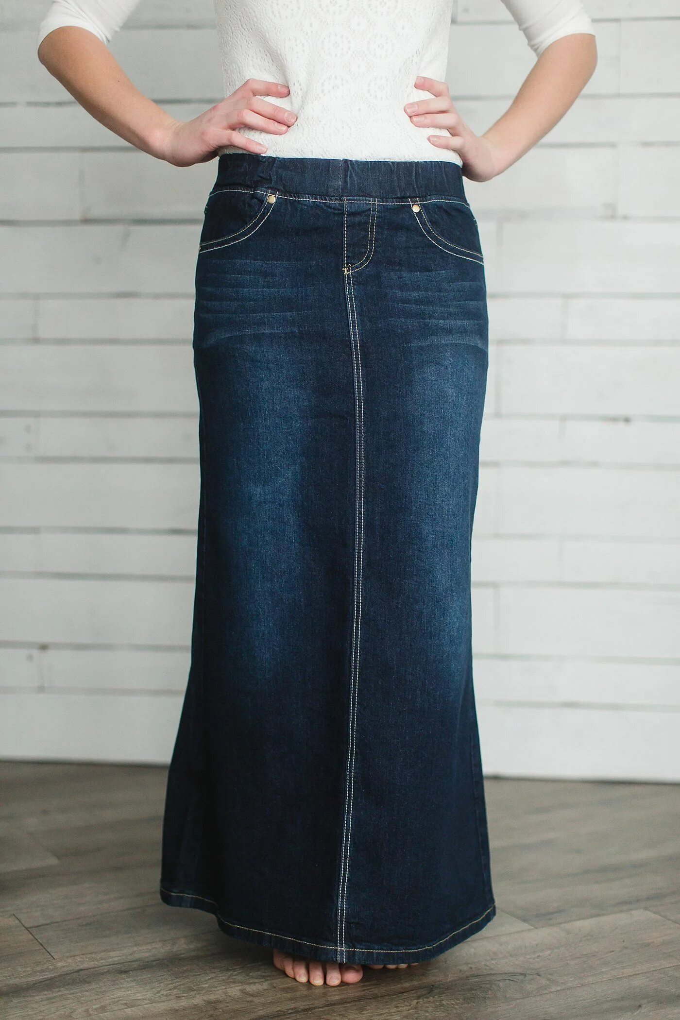 Джинсовая юбка макси 2024. Джинсовая юбка прямая длинная. Юбка джинсовая удлиненная. Джинсовая юбка макси. Джинсовые юбки прямые длинные.