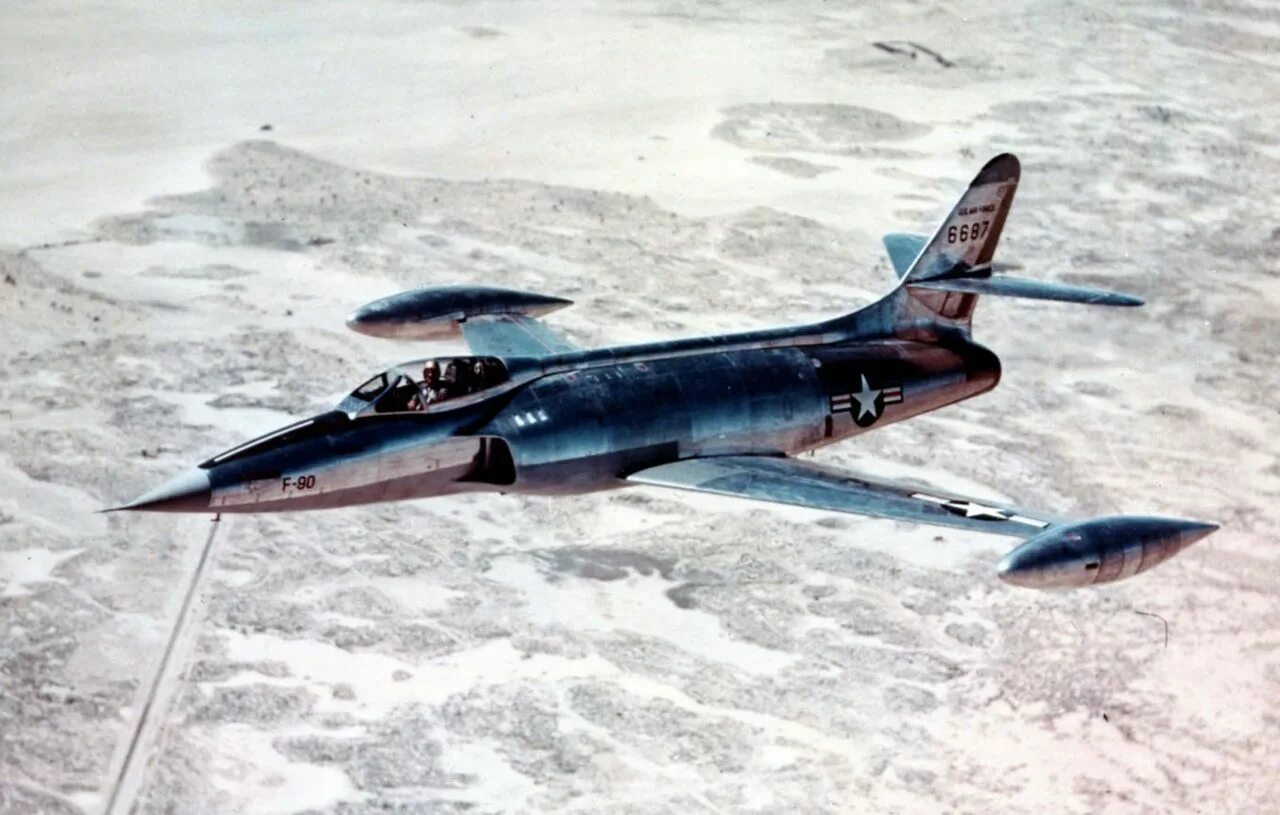 Авиация 90. С днем ввс ил 76. Американские самолеты 80х годов. Lockheed fb-90. Ш-90 двухкабинный штурмовик.