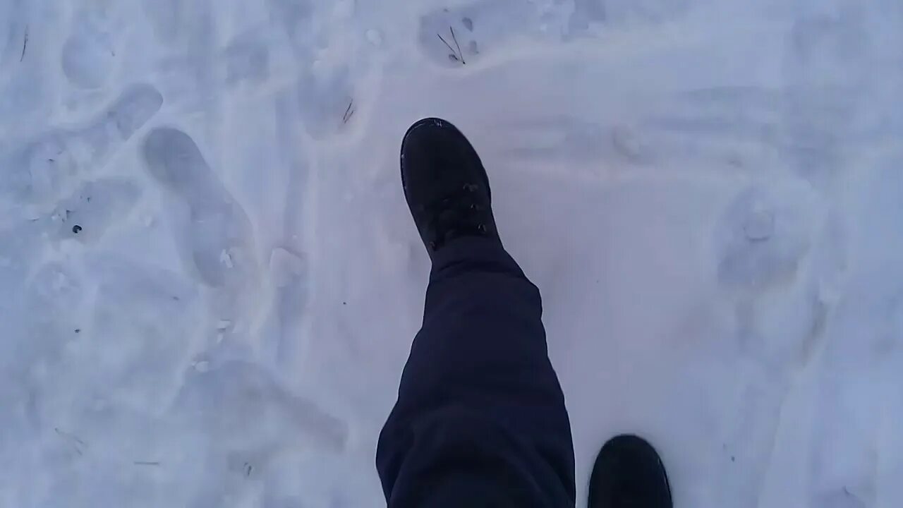 Снег под ногами. Шаги по снегу. Снег хрустит под ногами. Хруст снега. Скрип мороза