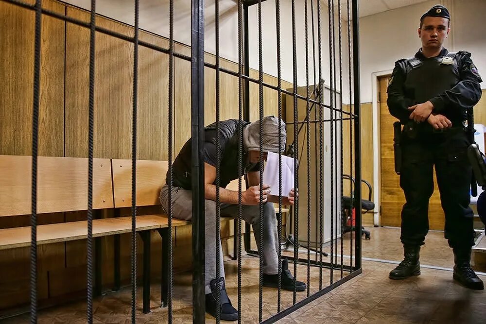 Либо судивший