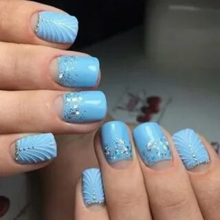 Голубые ногти на новый год