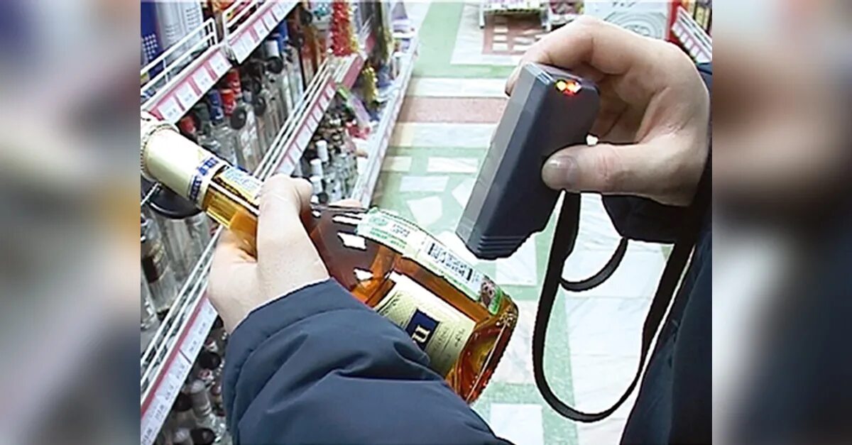 Реализация спиртосодержащей продукции. Незаконный оборот алкогольной продукции. оборот алкогольной продукции. незаконная реализация алкогольной продукции. незаконная реализация алкогольной и табачной продукции.