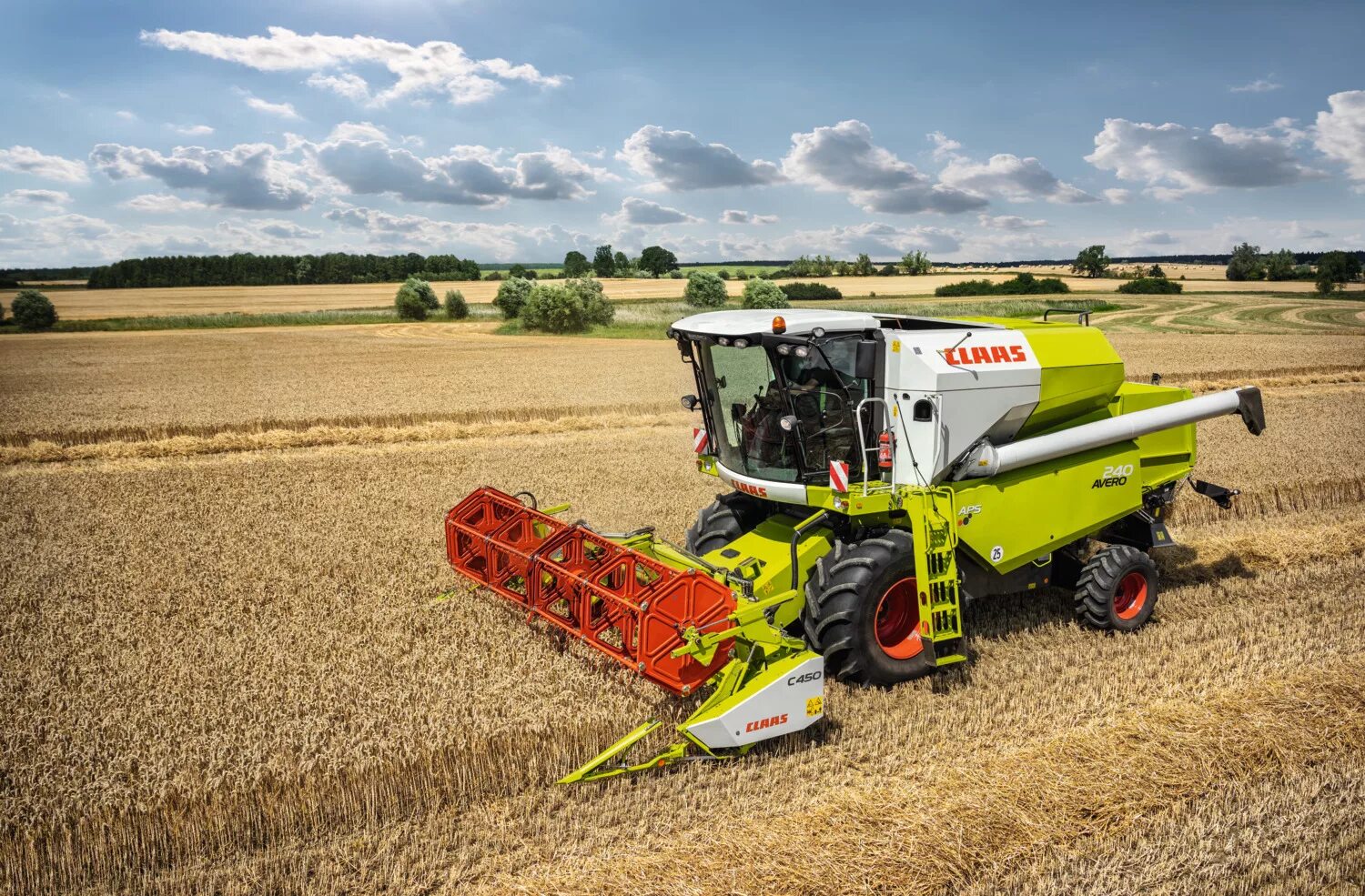 Комбайн CLAAS Avero 240 / 160. Зерноуборочные комбайны CLAAS Avero 160. Avero 240. Комбайн CLAAS 2000.