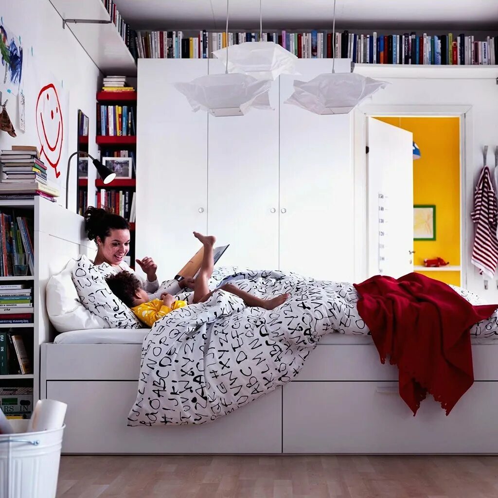 Перестановка в комнате идеи. Спальня икеа бримнэс. Перестановка в спальне. Перестановка в комнате идеи. Расстановка в комнате.