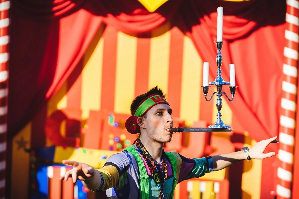 Жидкий азот шоу химическое шоу. Лайла король караоке. Детские шоу. Детское американское шоу. Бумажная вечеринка для детей.