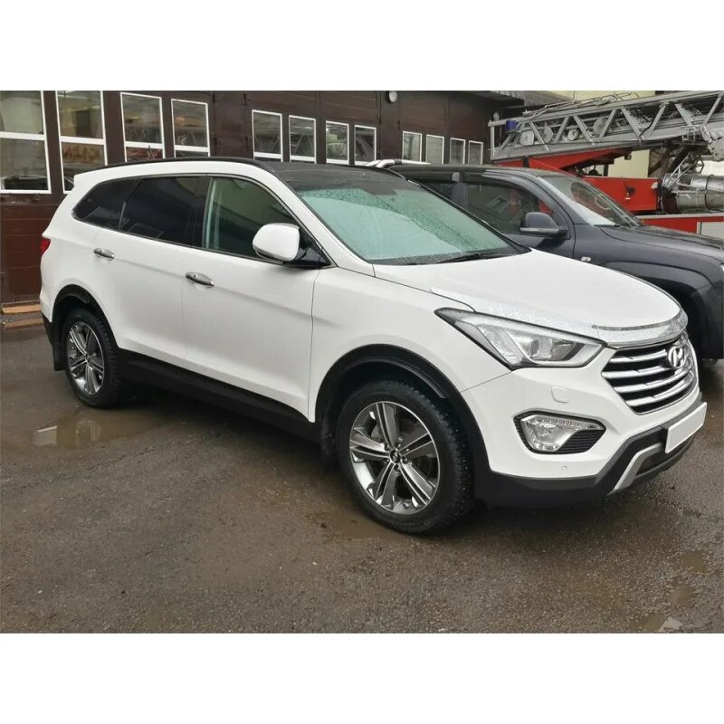 Купить санта фе в нижнем новгороде. Хендай Санта Фе 2014 белый. Hyundai Santa Fe DM. Hyundai Santa Fe 2015 White. Хендай сантафе 2022 белый.