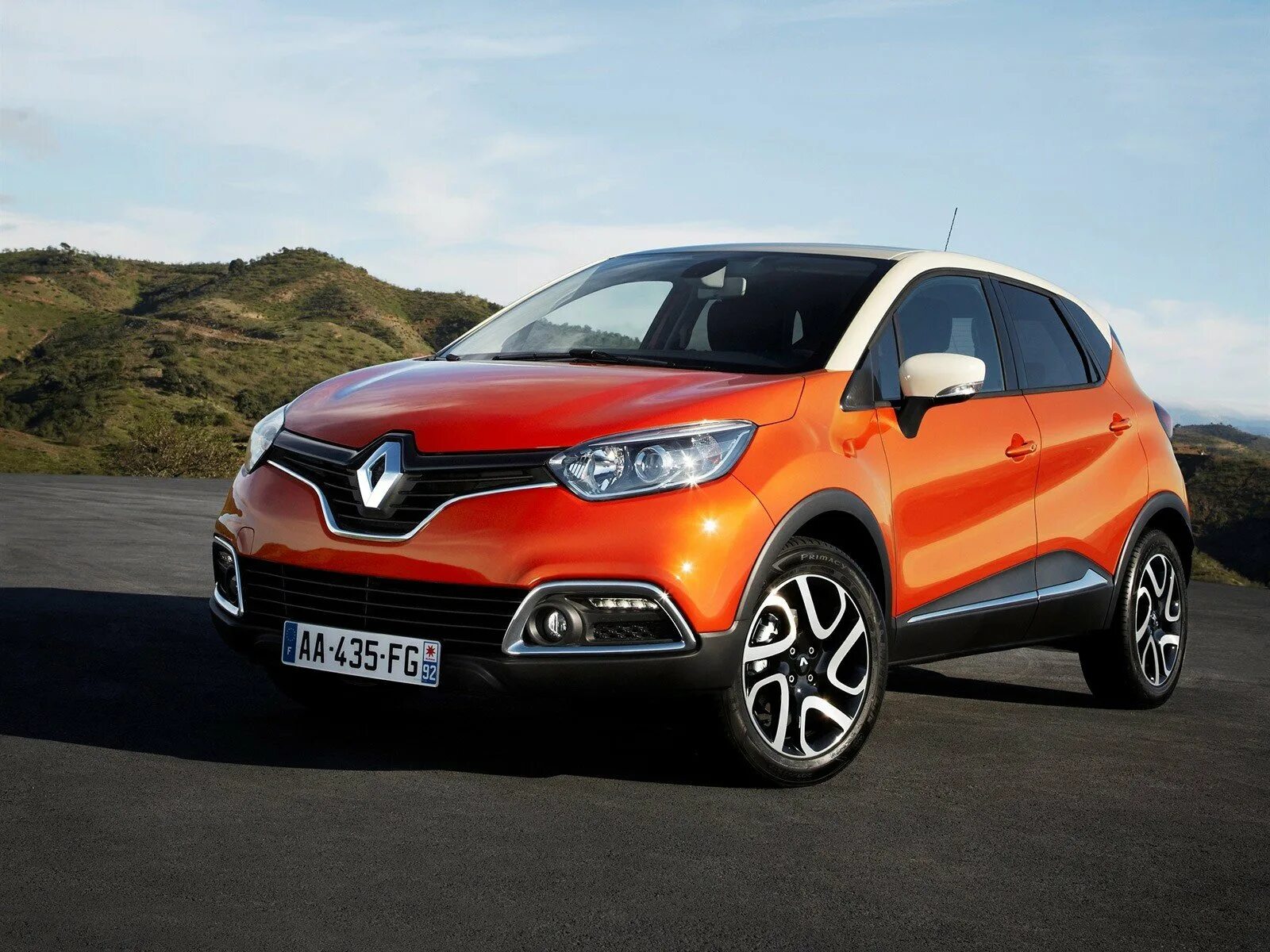 Ренаулт машина. Рено Каптур 2013. Рено Каптур 2022. Renault Captur 2013. Рено Captur 2013.