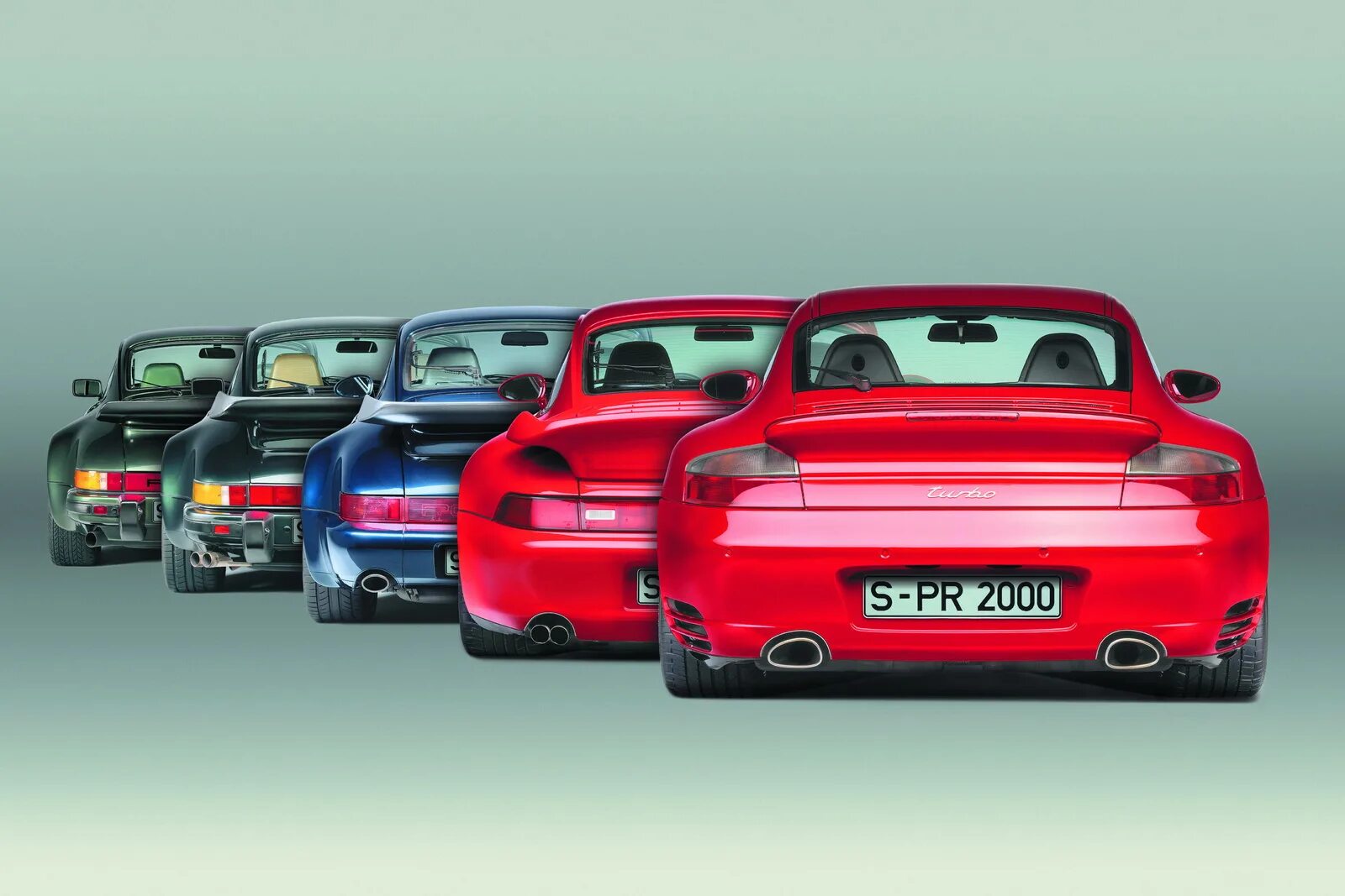Все поколения порше. Porsche 911 1st generation vs last. Порше 911 4 поколение. Все поколения порше. Porsche 911 carrera старый.
