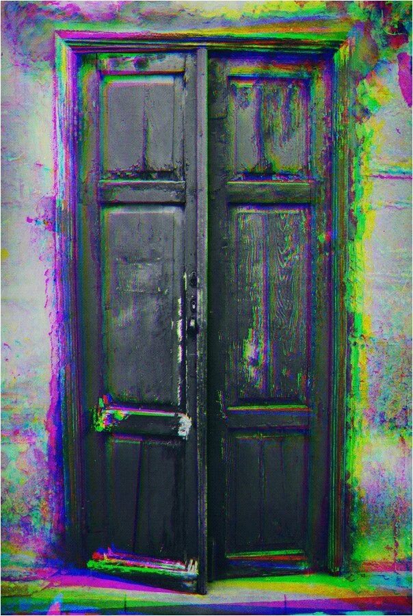 Дверь. Дверь открывается. Закрытая дверь. Открытая дверь.