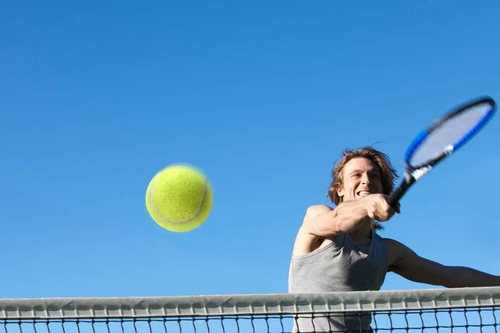 We play tennis when. Теннисист прыгает за мячом. Play Tennis или Play the Tennis. Картинки теннис абстрактный. Мерида играет в теннис.