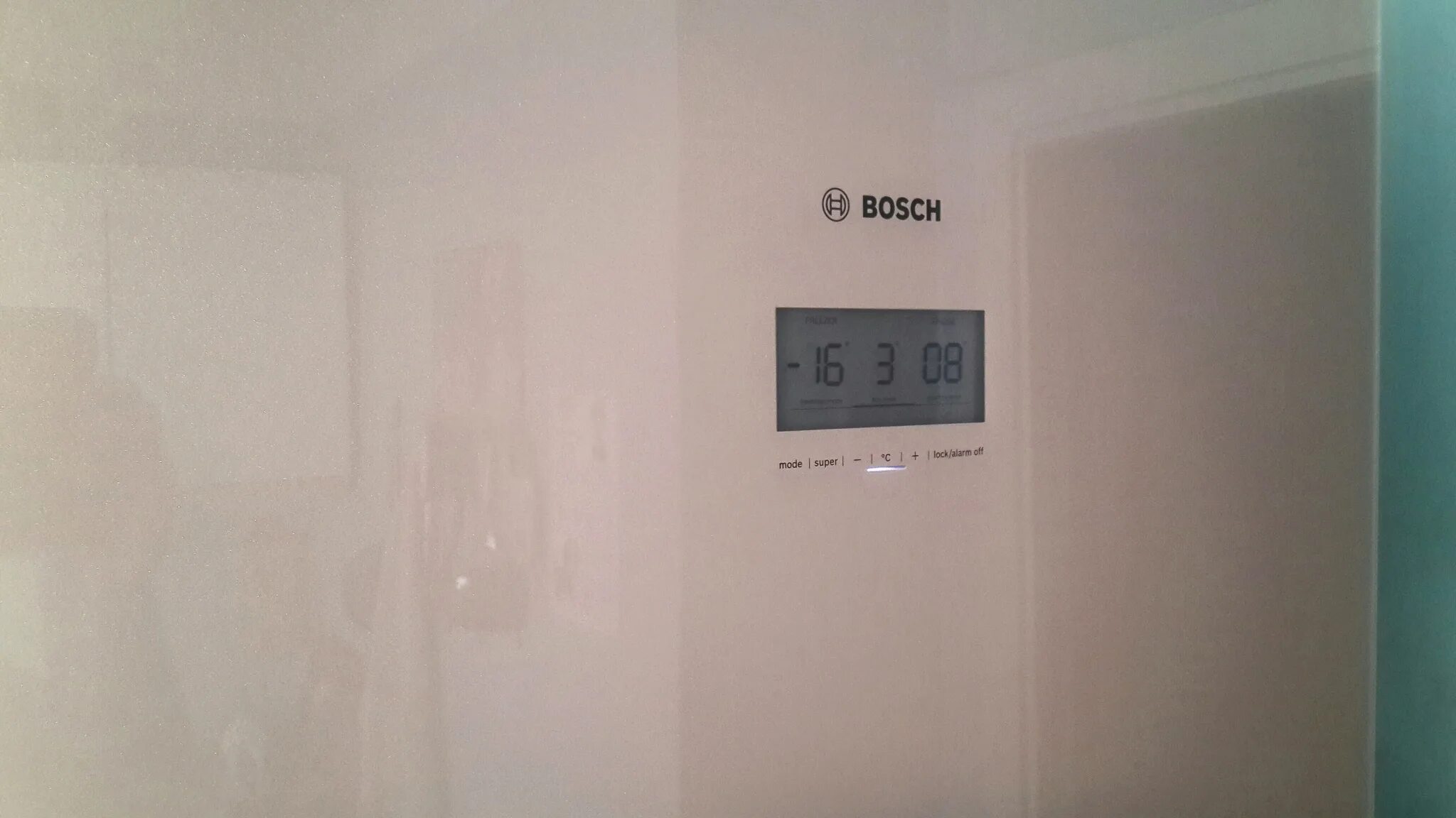 Холодильник бош аларм. Холодильник бош Bosch kgn49sq3ar. Bosch kgn49sq21.temperature.display. Холодильник бош Alarm off. Kgn49sq3ar.