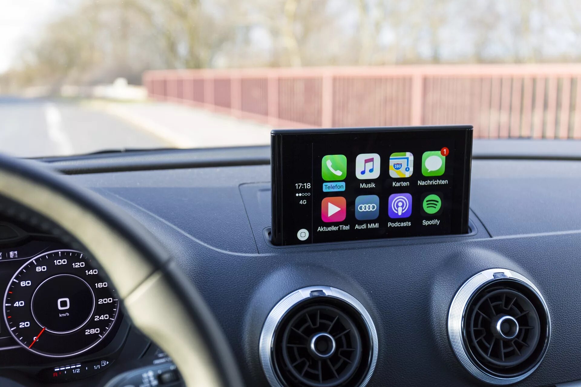 Carplay android экран. Apple carplay audi. audi a3 carplay. apple carplay e60. функция apple carplay.