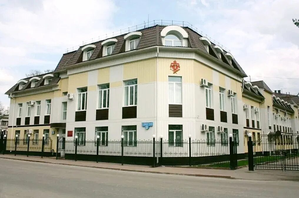 Комсомольская 2 брянск бежицкий район. Бежицкий районный брянска. Типография бежицкий район. Жд вокзал орджоникидзеград. Орджоникидзеград (станция).