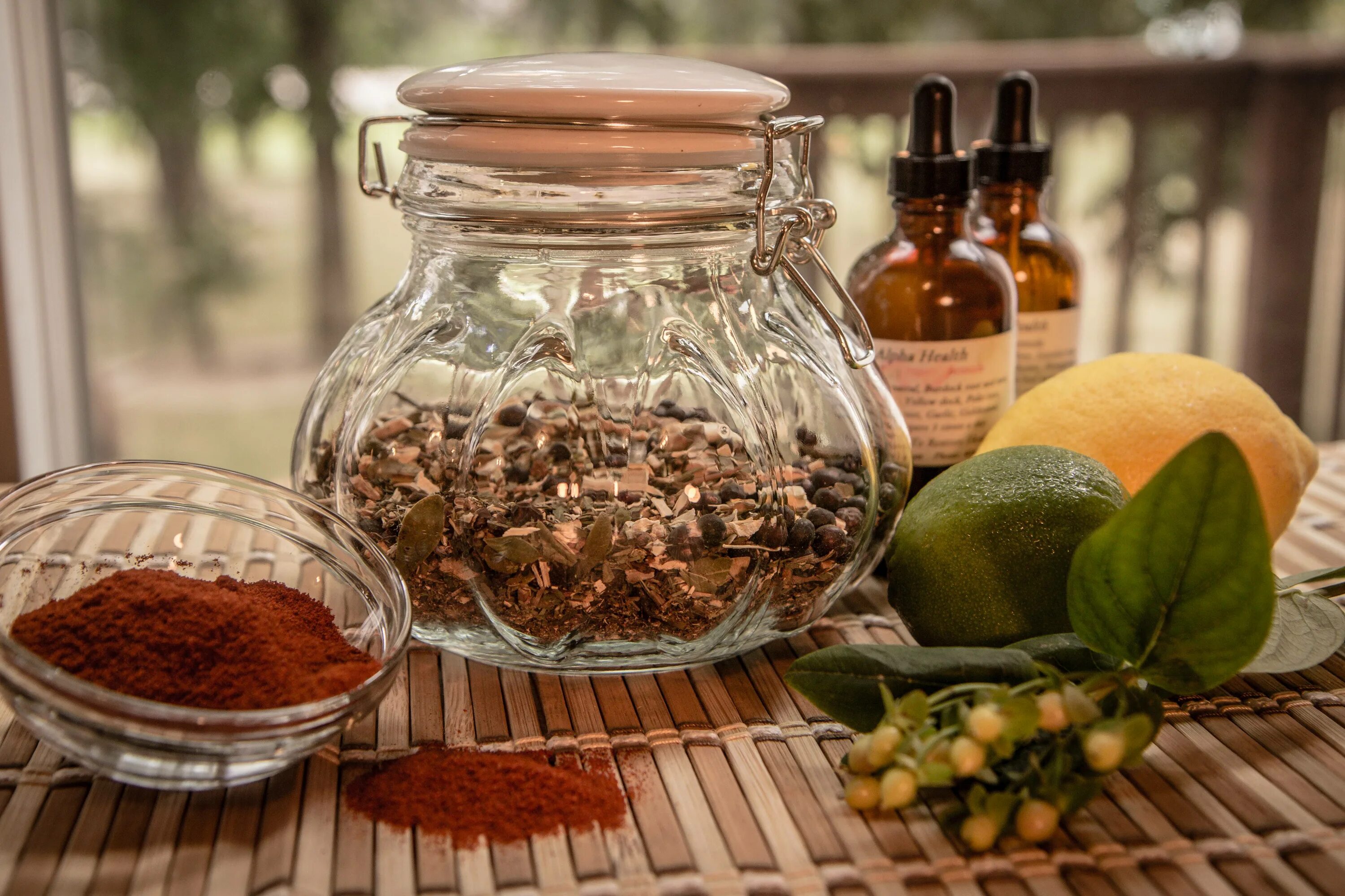 Настои из лекарственных растений. Календула лекарственная (caléndula officinális). Отвар трав. Народные медицинские средства. Народная медицина презентация.