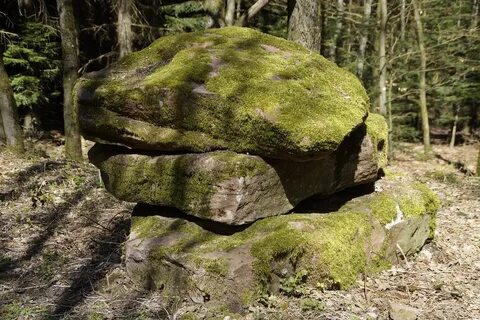 Камень со