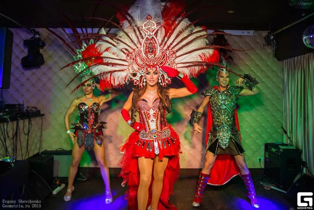 Шоу программа. Шоу программа. Заказать световую шоу череповец. Развлекательный шоу в ресторане. Неоновое шоу.