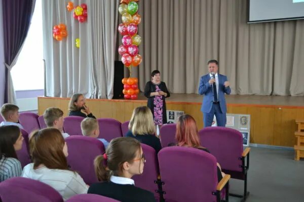 Плужников школа 338. Школа 338 москва. 338 школа ташкент. Школа 338 москва. Плужников школа 338.